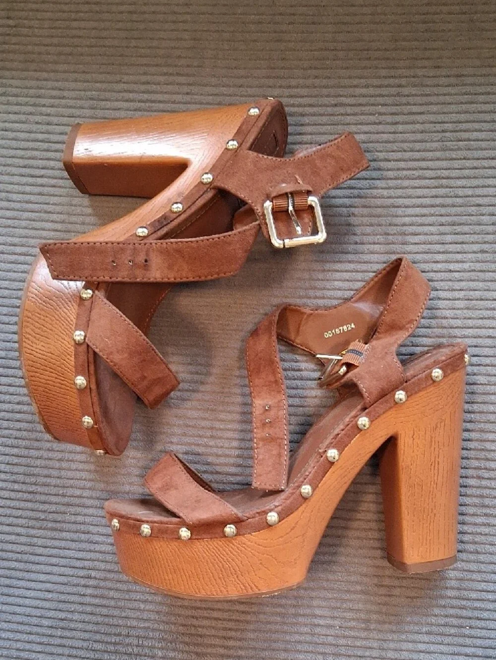 Forever 21 Brown Wood and Suede Platform Heel Sandals with Gold Studs